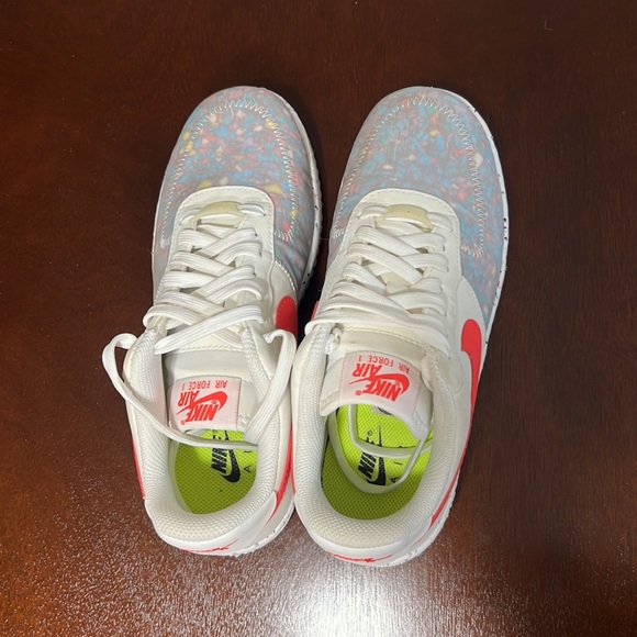 Nike Air Force 1 - Picture 4 of 5